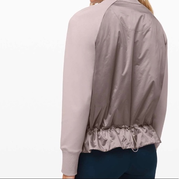 Lululemon Swept Along Jacket in Dark Chrome (MATCHING SET IN OTHER LISTING) - Picture 2 of 11